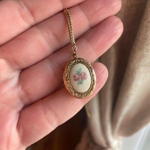 Vintage Floral Gold Locket